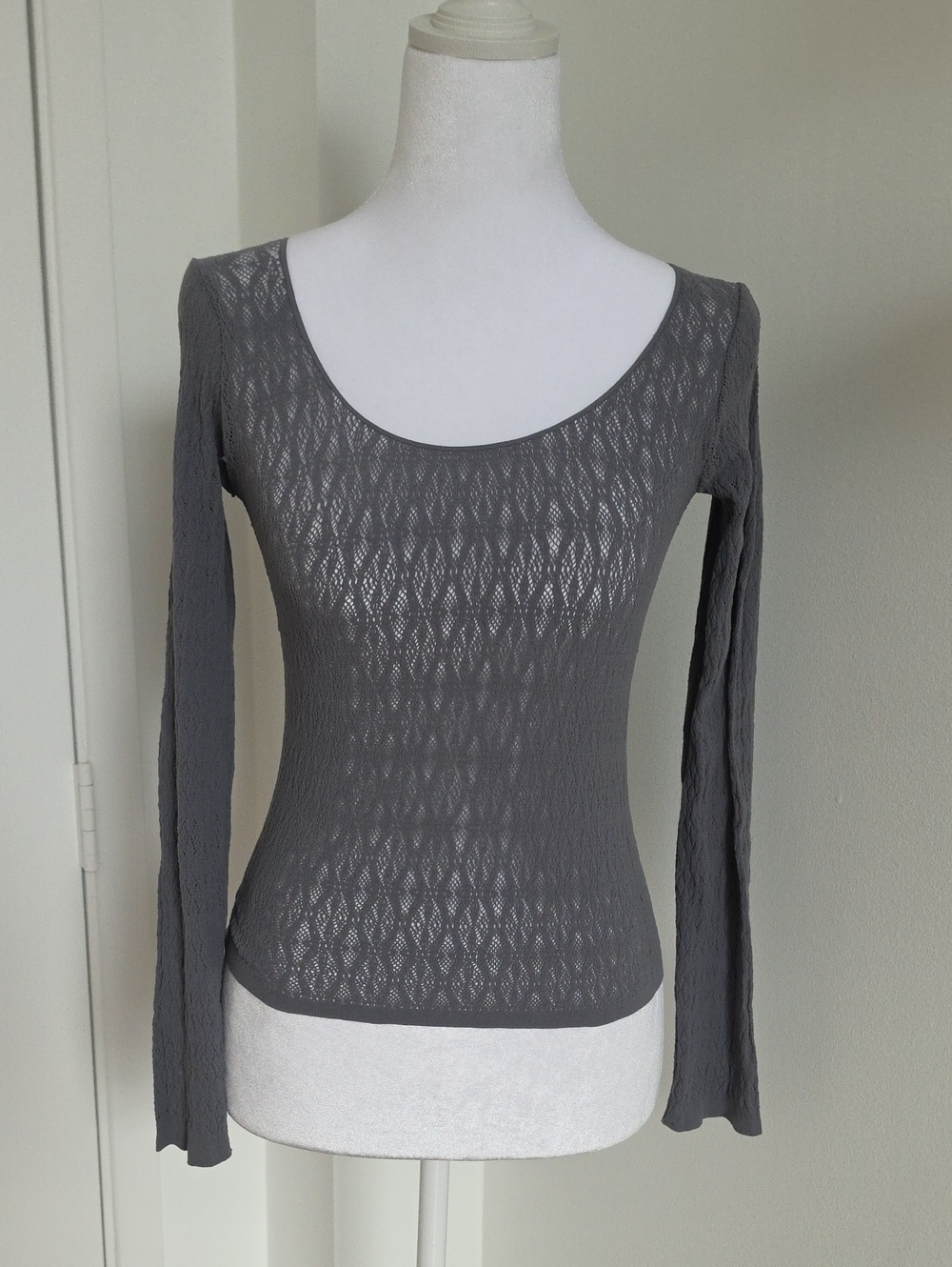 Zara Scoop Neck Long Sleeve Knit Top - Gray